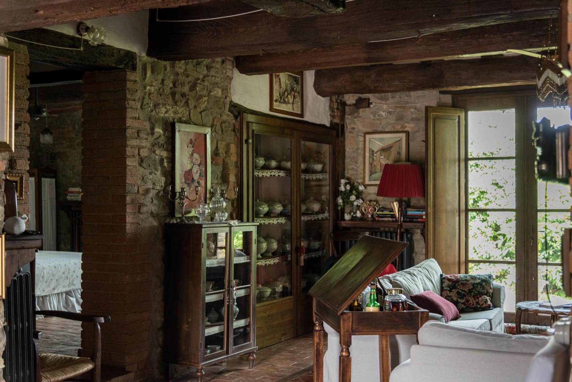 Cascina La Buca Guest House Castello di Serravalle Екстериор снимка